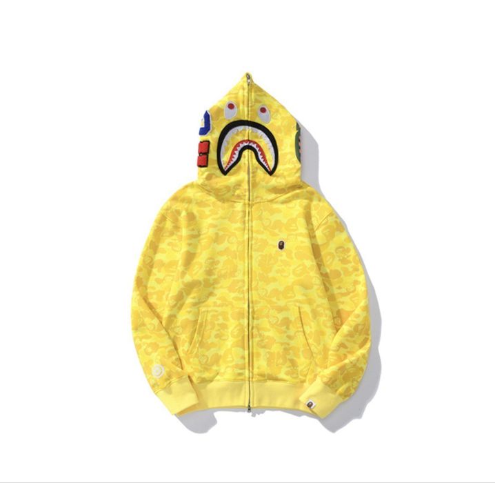 Продается Худи унисекс на подростка. Производство: Япония. Бренд: Bape