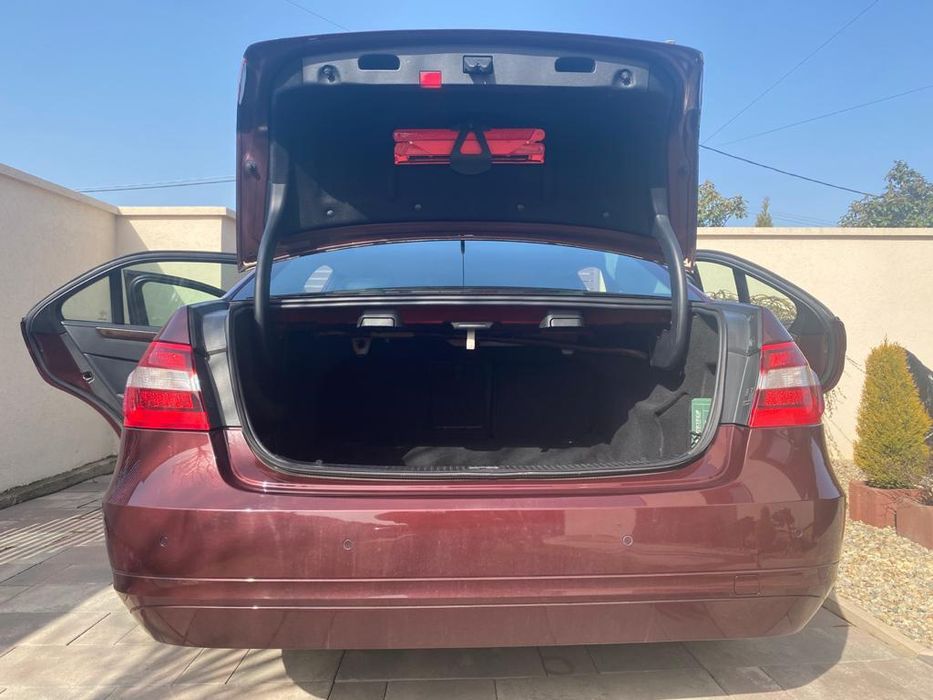 Mercedes E 220

Import Germania
In perfecta stare de functi