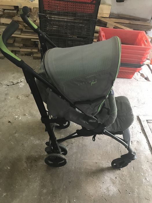 Продам детскую коляску фирмы chicco.