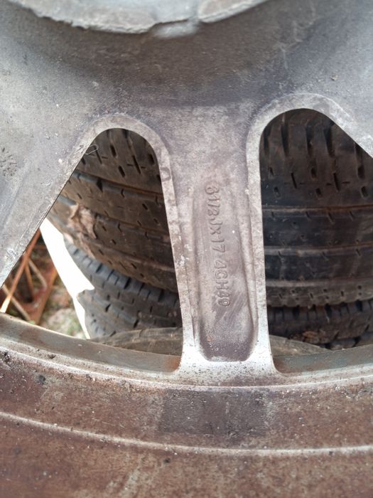 Продавам джанти с гуми за Рено 205/50/17