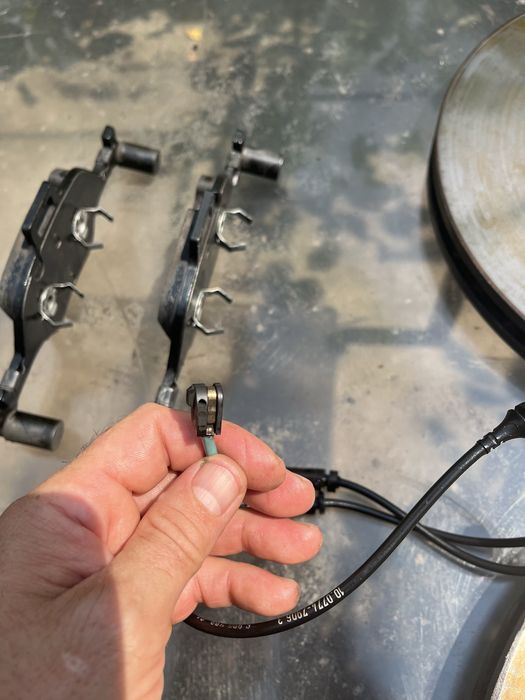 Discuri si placute frana bmw 530i