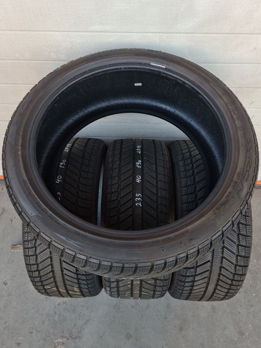 Зимни гуми 4 броя SYRON Everest1 235 40 R19 дот 2719