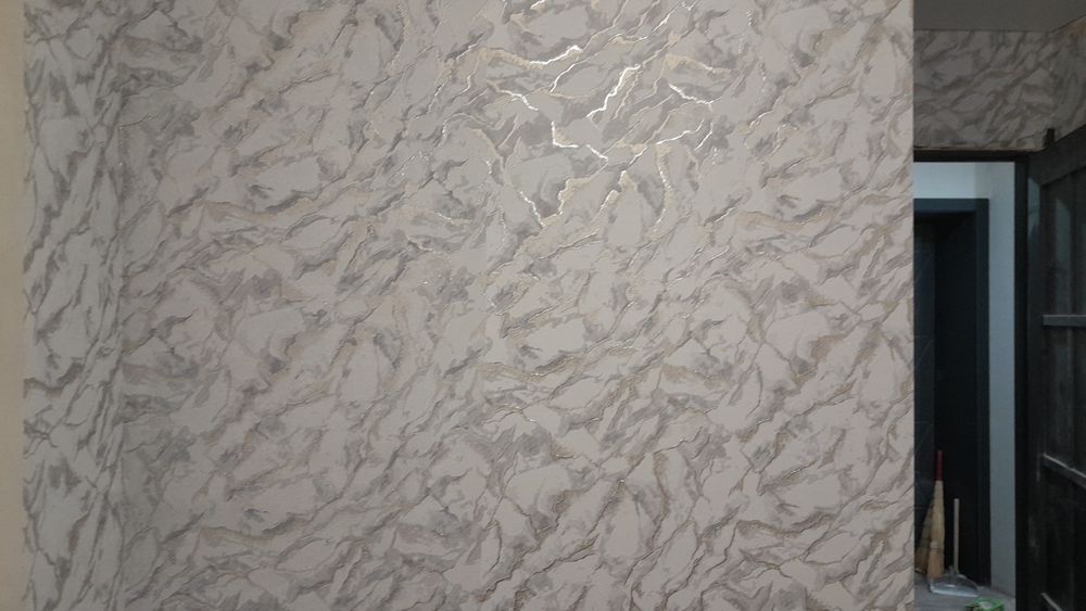 Поклейка обоев ,вытягивания стен