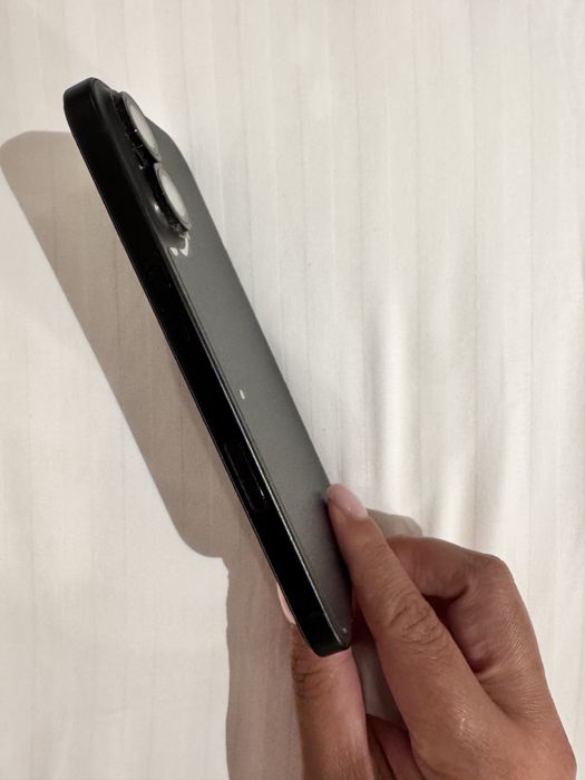 Продам iPhone 16