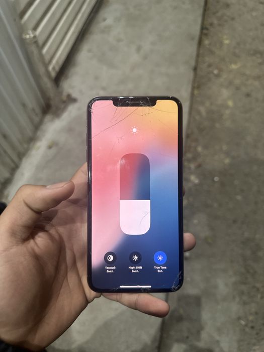 Продам айфон xs max