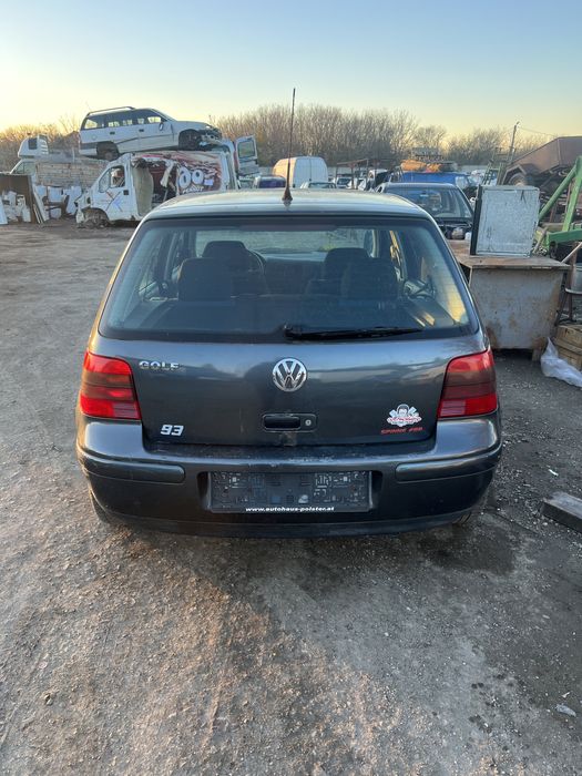 Golf 4 1.4  НА ЧАСТИ