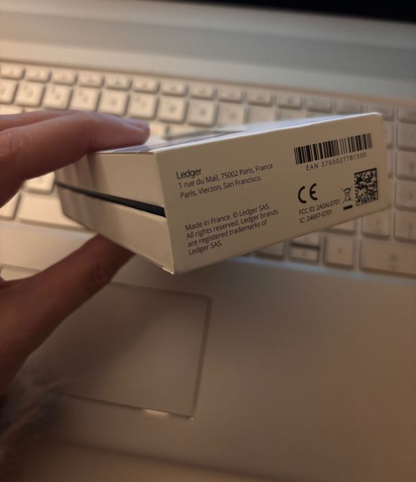 Ledger хардуерен портфейл за криптовалути