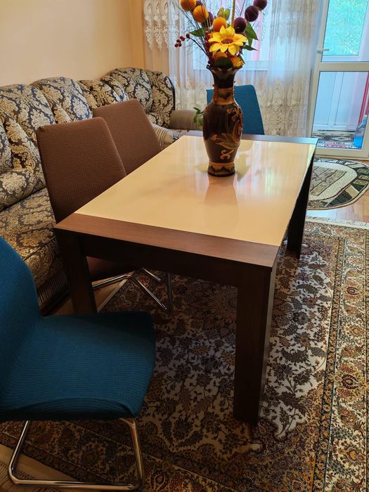 Vând canapea cu fotolii + masă de sufragerie