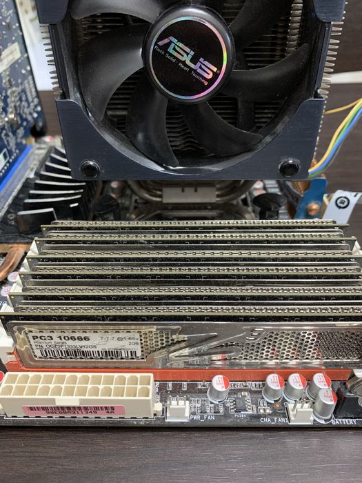 Vand sistem PC entry level gaming, procesor Intel I7, 12 GB memorie RAM