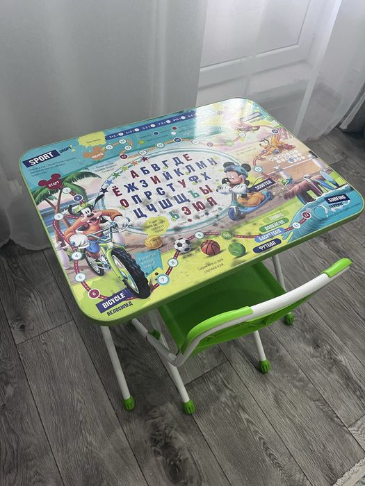 Продам столик детский