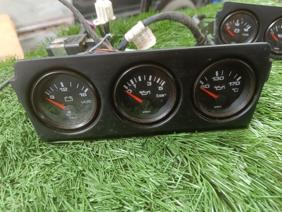 Дополнительные приборы Ауди 80