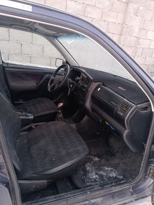 В продаже гольф 3