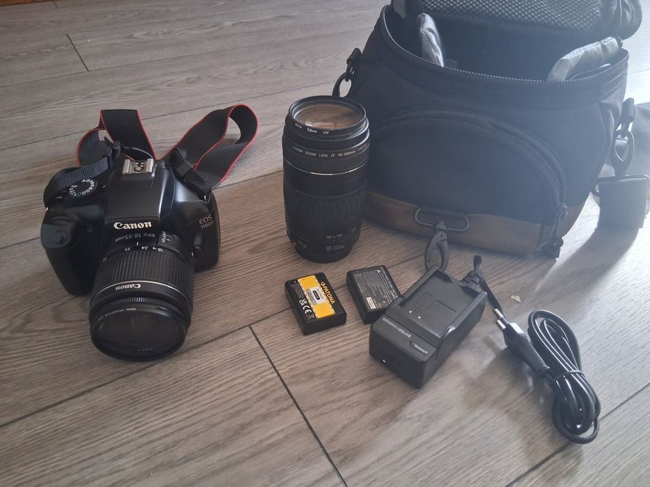 Vând Canon DSLR EOS 1100D
