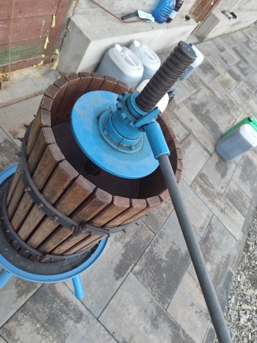 Teasc cu clichet făcut la (Sebeș- Alba), robust  ei in stare perfecta