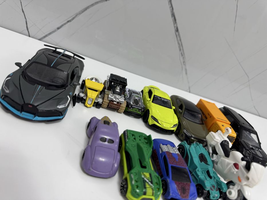 Игрушки для мальшика машынки