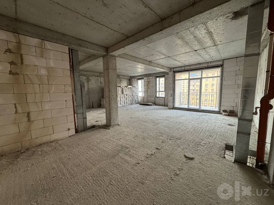 Продается 3х ком кв-ра, ЖК Celebrity Residence, ор-р: 8й роддом, 92м²