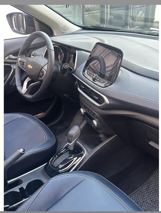 Chevrolet Treker qora