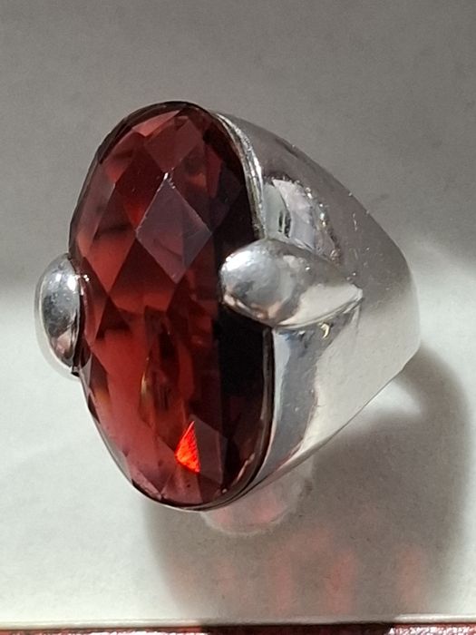 Inele masive din argint cu granat