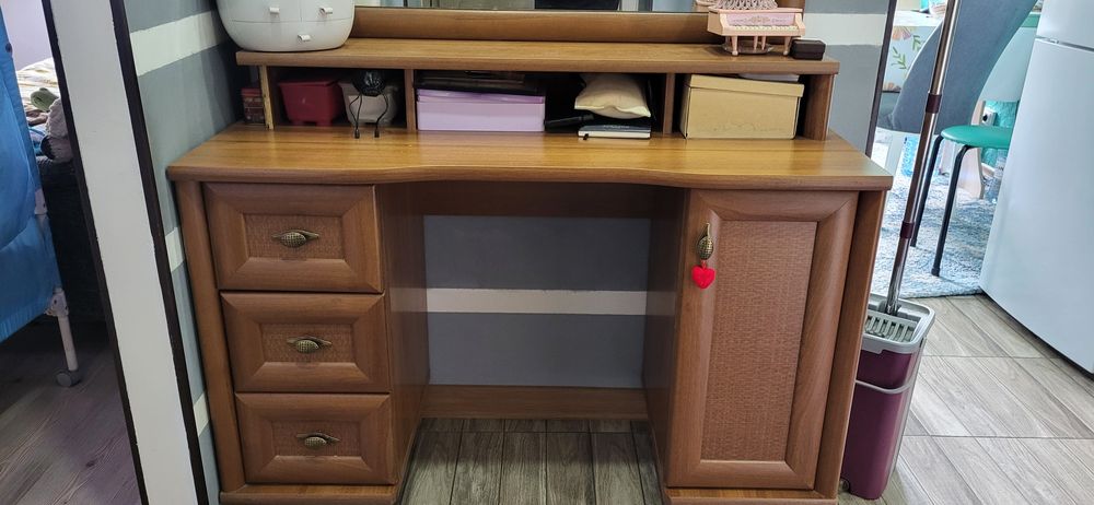 Комод с зеркалом