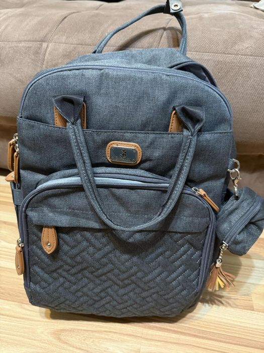 Раница за бебешка количка с много отделения.