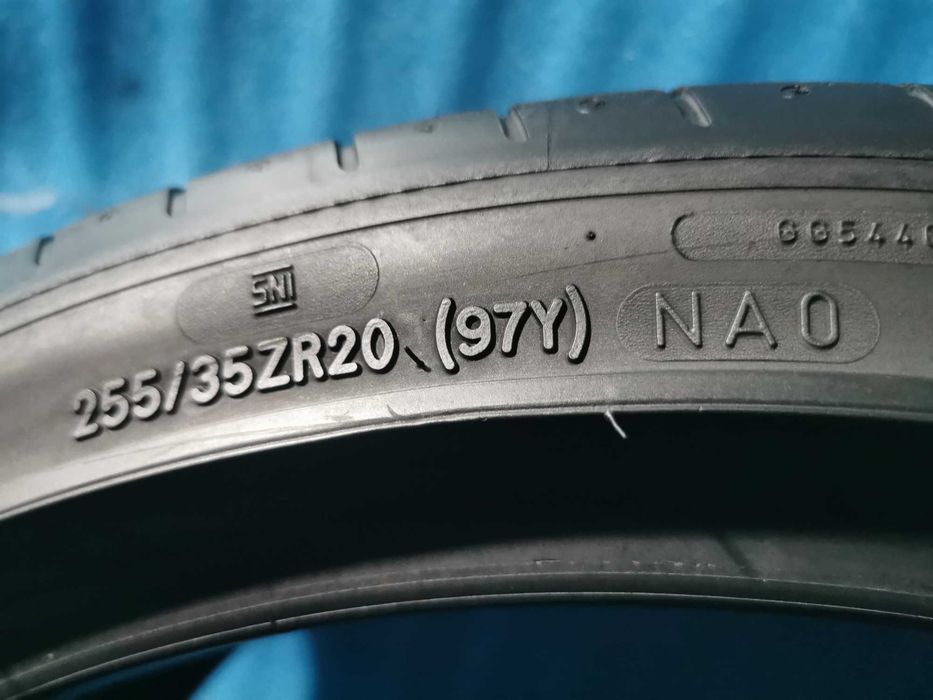 255/35 ZR20 - goodyear 2 bucati