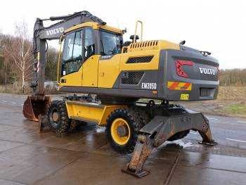Inchiriez excavator pe roti 20t