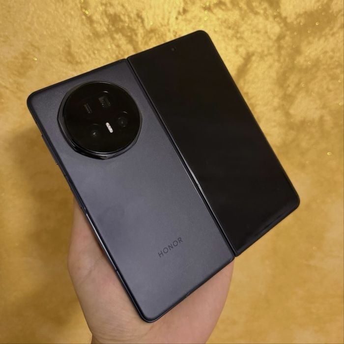 Honor Magic V5.