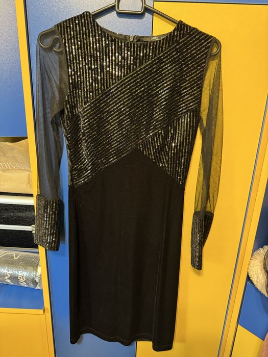 Rochie neagră de catifea cu paiete