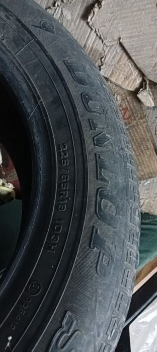 Продам резину на авто на 18