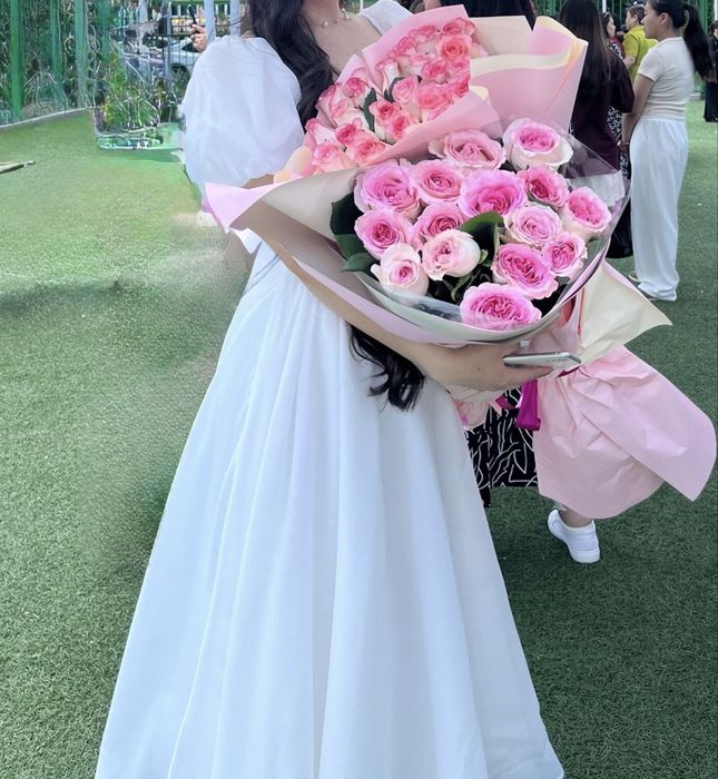 Белое пышное платье