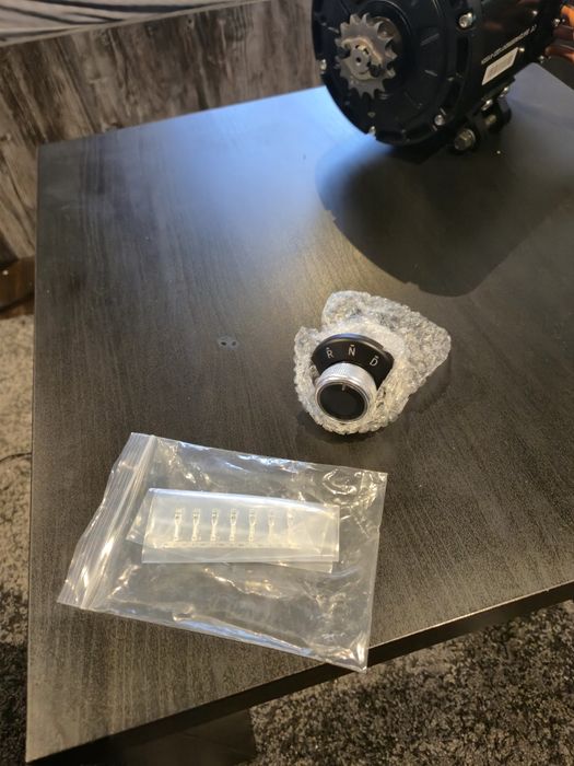 Електродвигател Qs138 90h и контролер em260gtsp