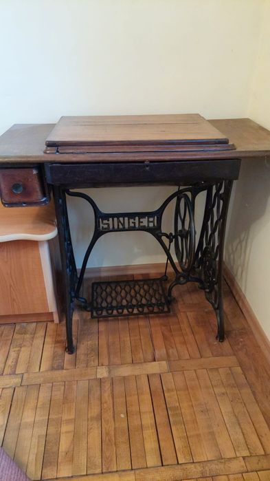 Masina de cusut Singer