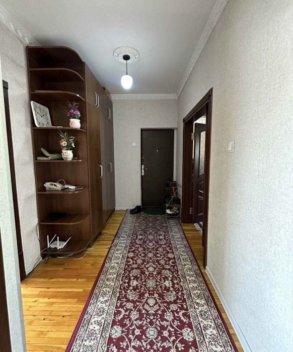 Код 885   Продается 4/4/5 ком квартира куйлюк массив 5 не торец