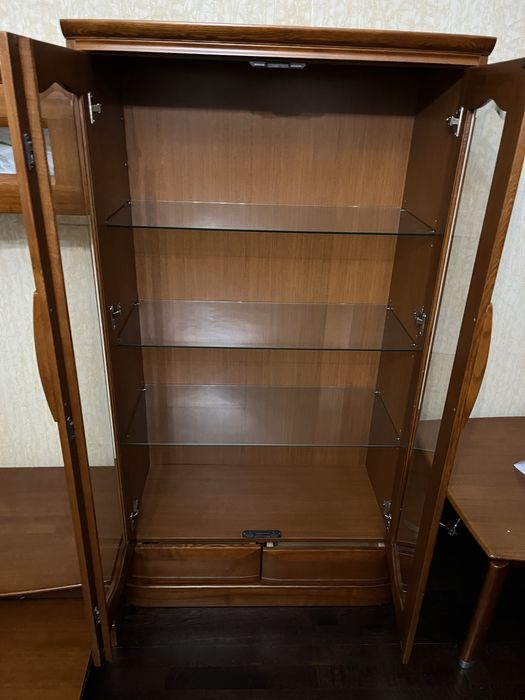 Продам стенку в зал