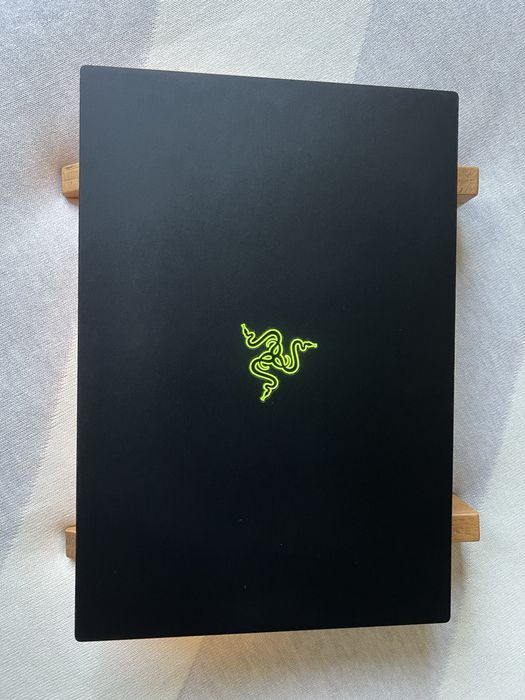 RAZER Blade 16 OLED RTX 4090 (г. 2024)