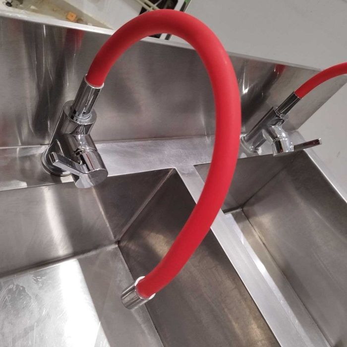 Професионална Кухненска мивка \ Стилаж