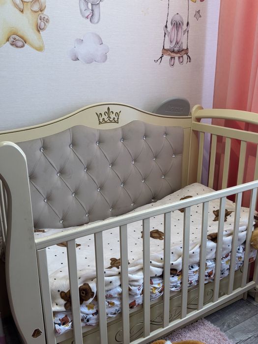 Продам детскую кроватку