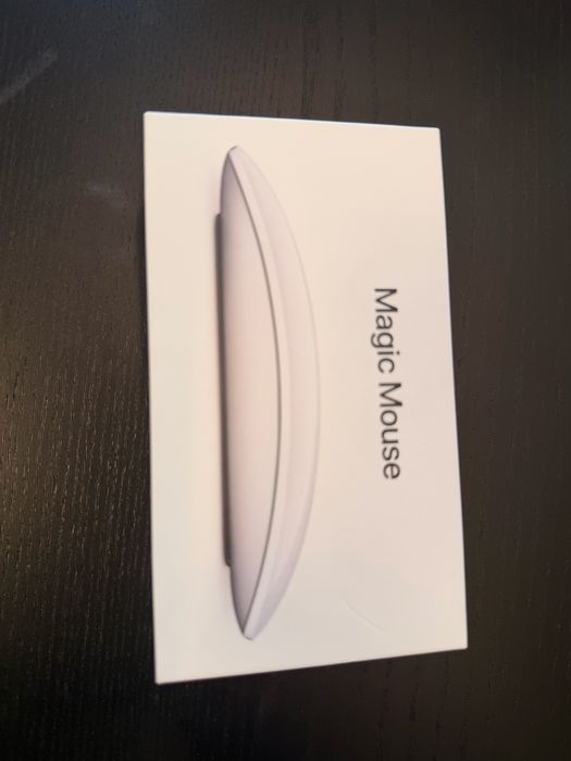 Laptop macbook air 2022 13.6 inch mit m2 256 gb ssd 8gb ram aproape nou impecabil