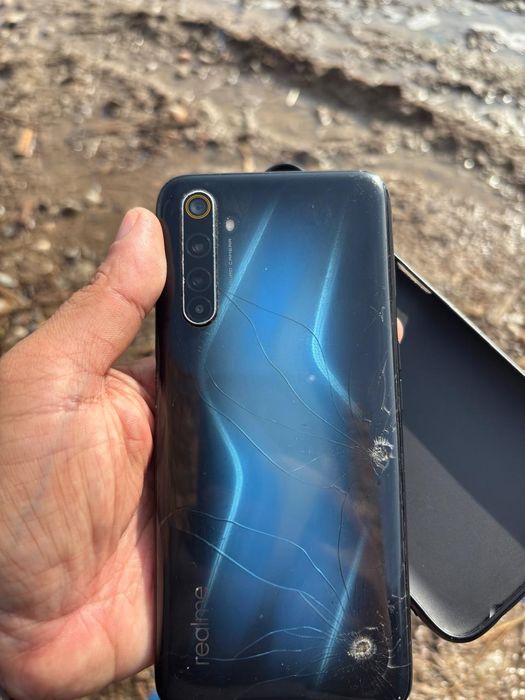 Реалме 6 про 128