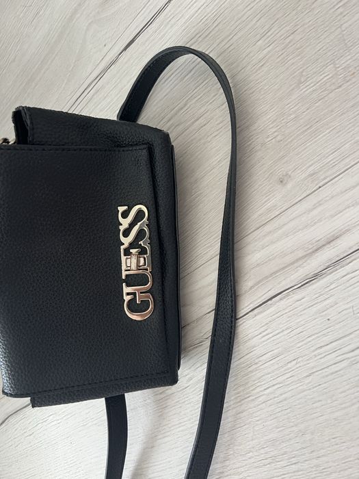 Чанта guess.