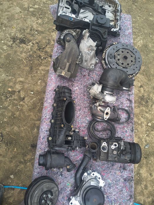 Vând Piese auto provenite de pe un motor Mercedes OM 651