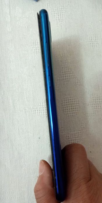 Huawei 2019 года на запчасти