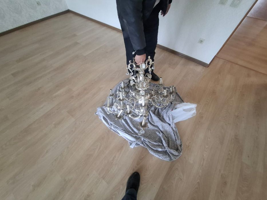 Продам люстры в отличном состоянии