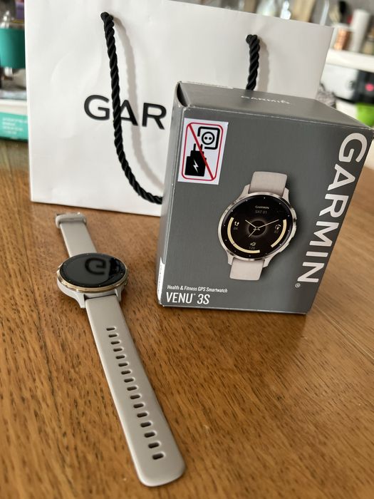 Продам часы Garmin