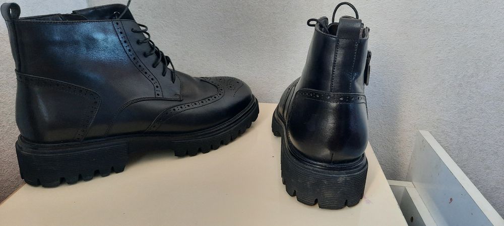 Зимние кожанные ботинки