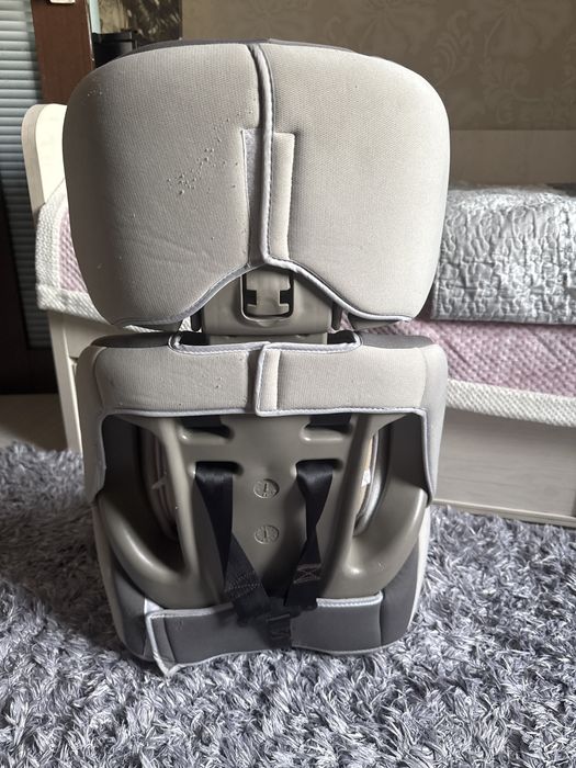 Продам автокпесла детские