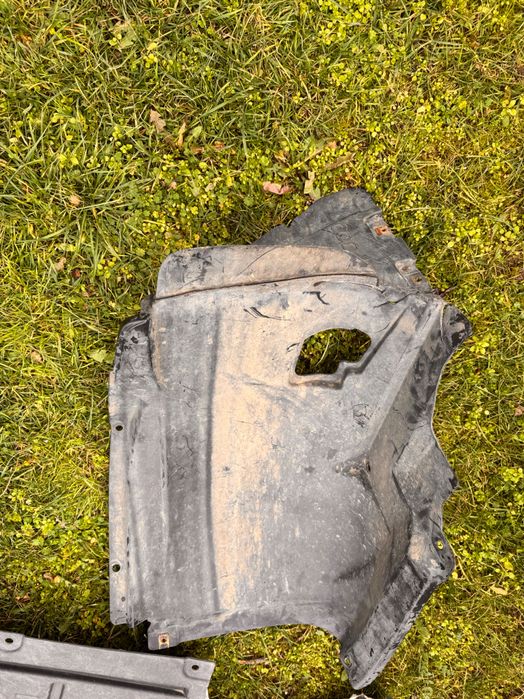 BMW E82 m packet задна броня  кора двигател и подкалник