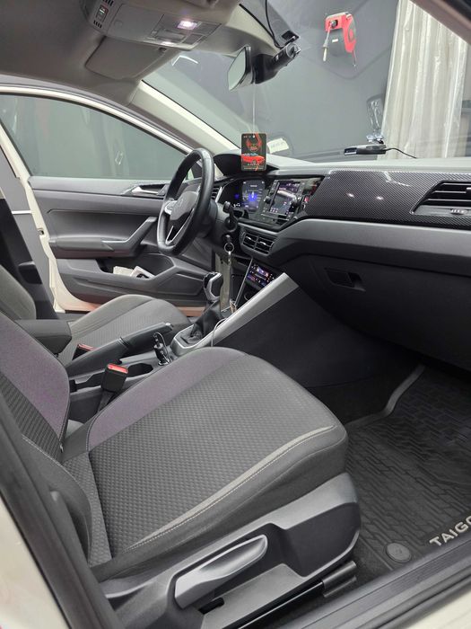 Volkswagen Taigo Life 1.0 TSI, 95 CP, manual, 2023 în garanție, cu TVA
