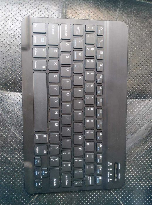 Безжична презареждаема Bluetooth клавиатура 25х15, лап топ, таблет тв