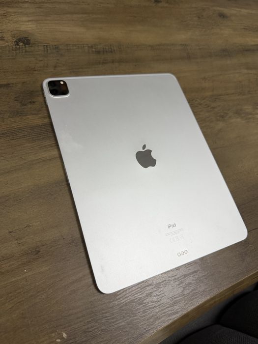 Ipad Pro 2023 , 12,9 inch , 1TB , Impecabila ,97% baterie .